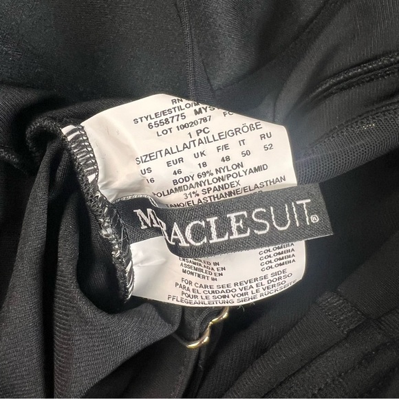 NWOT Miraclesuit Women's Iridium Mystique Underwire One-Piece Swimsuit - Picture 11 of 12